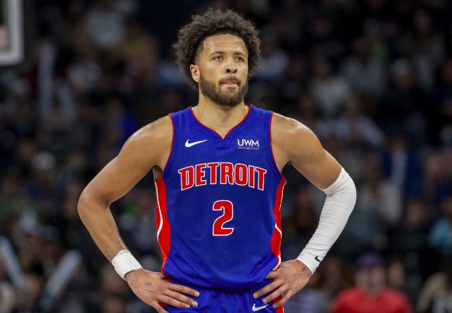 对雄鹿强硬 对雄鹿强硬