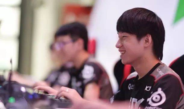 家队的世界 家队的世界